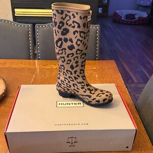 Hunter Women's Leopard Print Rain Boots